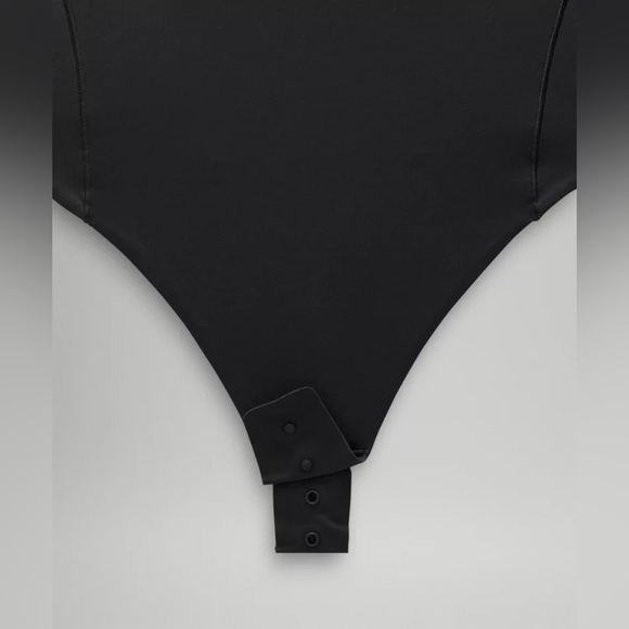 🆕🖤 Lululemon Nulu High Neck Sleeveless Bodysuit - Black - Picture 4 of 9